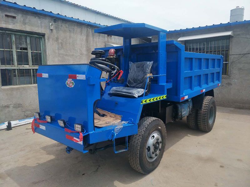 礦用運(yùn)輸車(chē)12噸