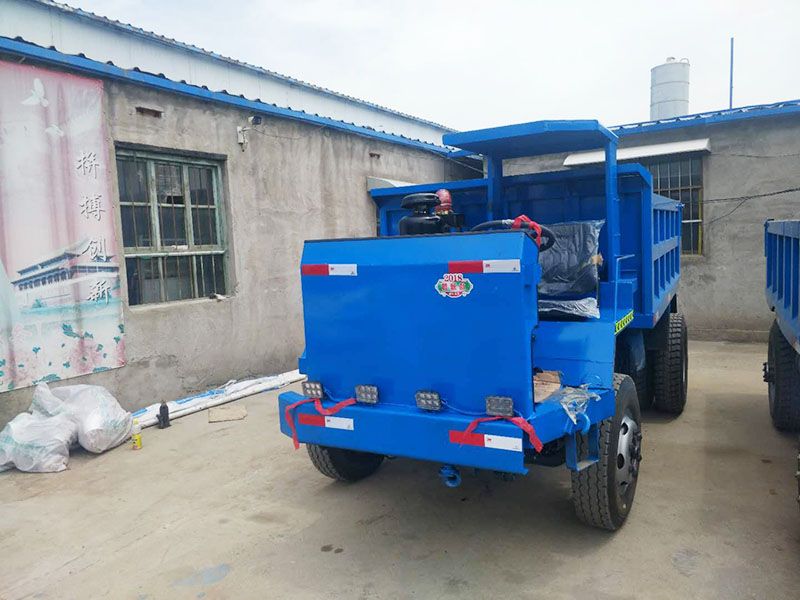 礦用運(yùn)輸車12噸