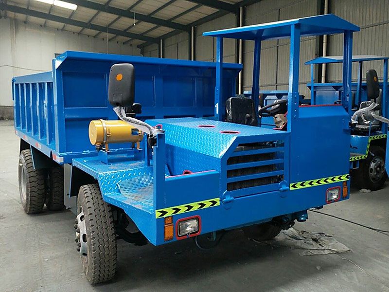 礦用運(yùn)輸車(chē)12噸