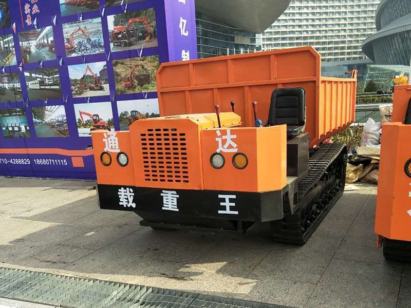 履帶運輸車